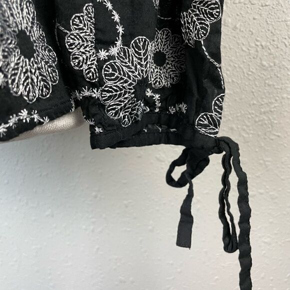 Luciano Dante Black & White Floral Top Size L EUC - Picture 5 of 6